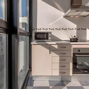 Apartamento Dos Nuevo En Pleno Centro Con Garaje, Huelva