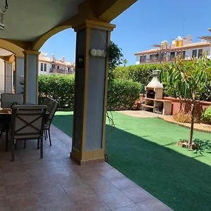 Apartamento Con Jardín Privado Y Acceso A Piscina, Huelva
